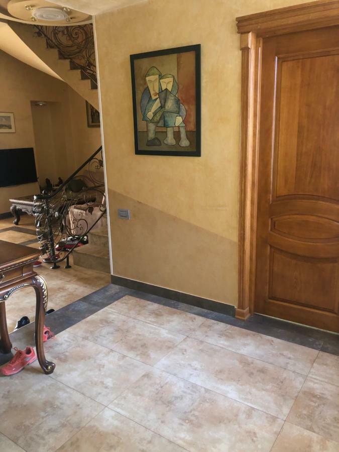 Luxury Tumanyan Apartment Γιερεβάν Εξωτερικό φωτογραφία