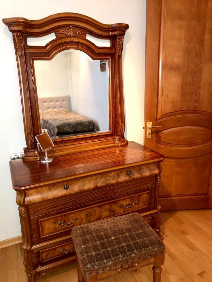 Luxury Tumanyan Apartment Γιερεβάν Εξωτερικό φωτογραφία